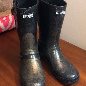 Black/gold rain boots